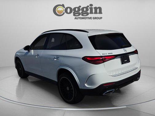 2026 Mercedes-Benz GLC 300 Base