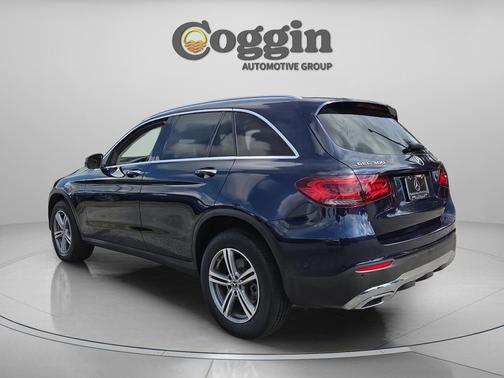Lunar Blue Metallic 2022 Mercedes-Benz GLC 300 4MATIC