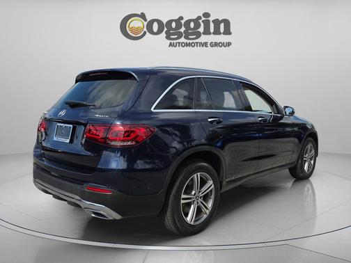 Lunar Blue Metallic 2022 Mercedes-Benz GLC 300 4MATIC
