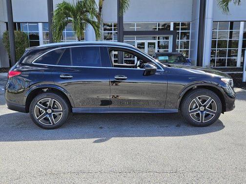 2025 Mercedes-Benz GLC 300 Base