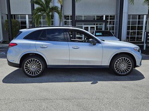 2025 Mercedes-Benz GLC 300 Base