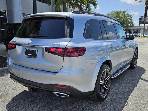 2025 Mercedes-Benz GLS 450 4MATIC