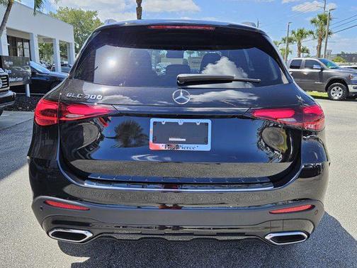 2025 Mercedes-Benz GLC 300 Base