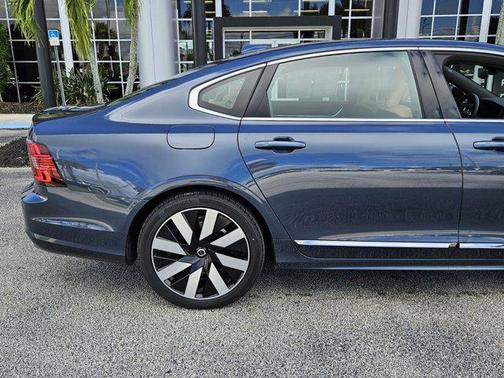 2024 Volvo S90 Recharge Plug-In Hybrid Ultimate