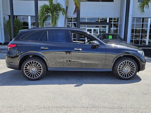 2025 Mercedes-Benz GLC 300 Base