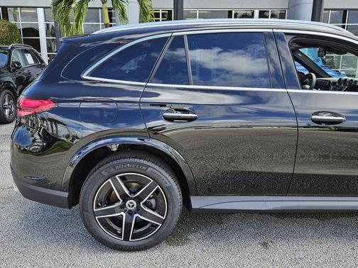 2026 Mercedes-Benz GLC 300 Base