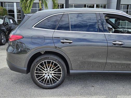 2025 Mercedes-Benz GLC 300 Base