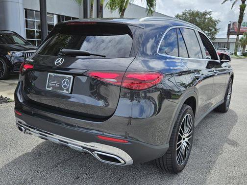 2025 Mercedes-Benz GLC 300 Base