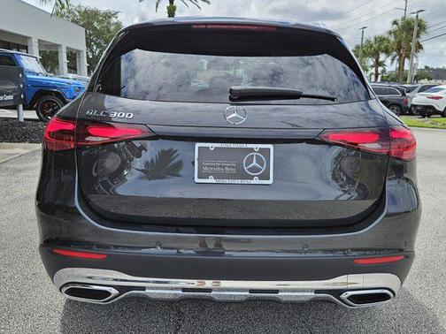 2025 Mercedes-Benz GLC 300 Base