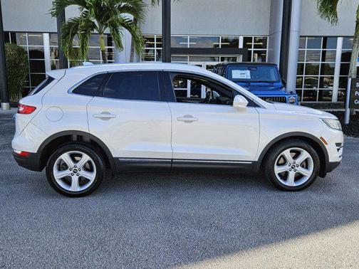 2016 Lincoln MKC Premier