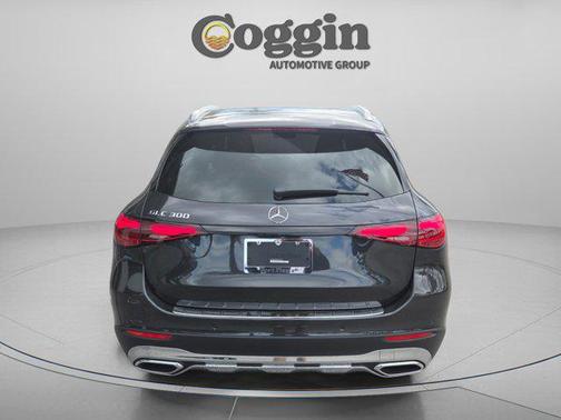 2026 Mercedes-Benz GLC 300 Base