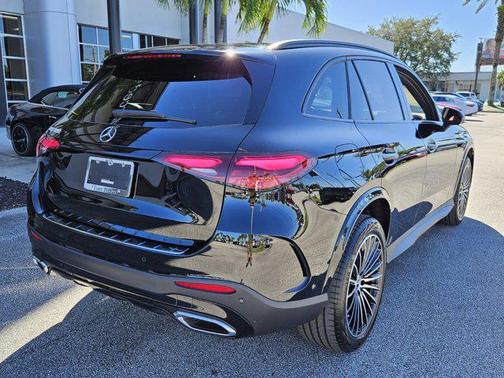 2026 Mercedes-Benz GLC 300 Base
