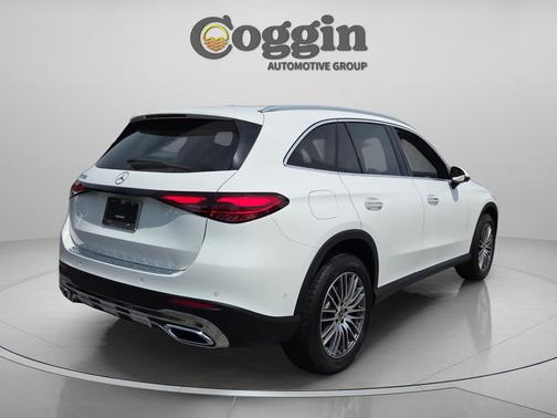 Polar White 2026 Mercedes-Benz GLC 300 Base