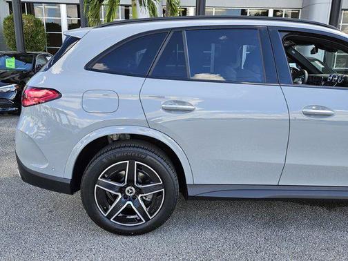 2026 Mercedes-Benz GLC 300 Base