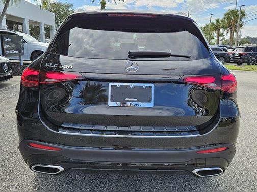 2026 Mercedes-Benz GLC 300 Base