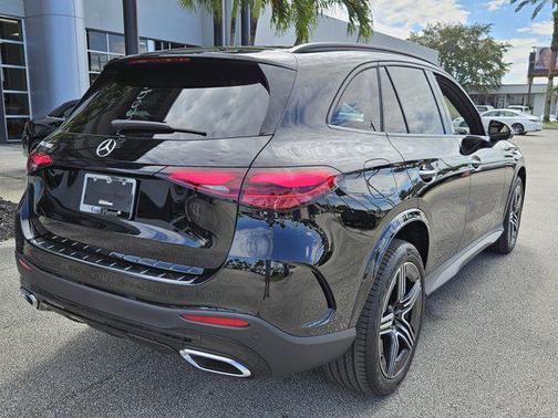 2026 Mercedes-Benz GLC 300 Base