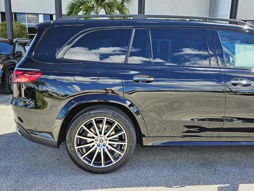 2026 Mercedes-Benz GLS 450 4MATIC