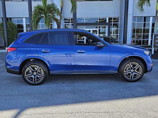 2025 Mercedes-Benz GLC 300 Base