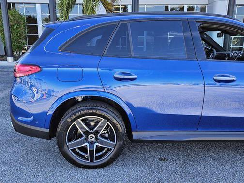 2025 Mercedes-Benz GLC 300 Base