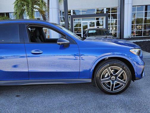 2025 Mercedes-Benz GLC 300 Base