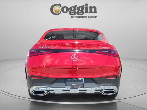MANUFAKTUR Patagonia Red Metallic 2026 Mercedes-Benz GLC 300 4MATIC Coupe