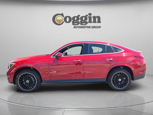MANUFAKTUR Patagonia Red Metallic 2026 Mercedes-Benz GLC 300 4MATIC Coupe