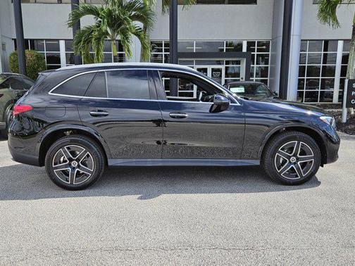 2026 Mercedes-Benz GLC 300 Base
