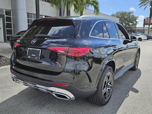 2026 Mercedes-Benz GLC 300 Base