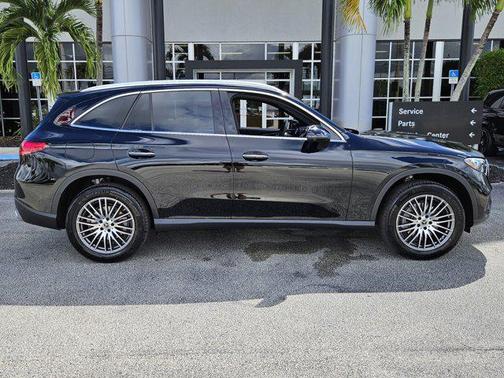 2026 Mercedes-Benz GLC 300 Base