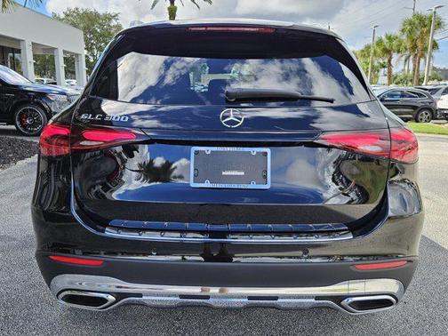 2026 Mercedes-Benz GLC 300 Base