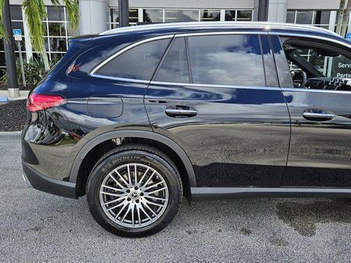 2026 Mercedes-Benz GLC 300 Base
