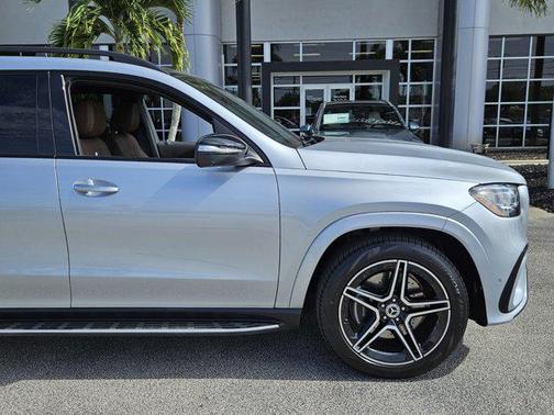 2025 Mercedes-Benz GLS 450 4MATIC