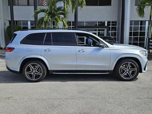 2025 Mercedes-Benz GLS 450 4MATIC