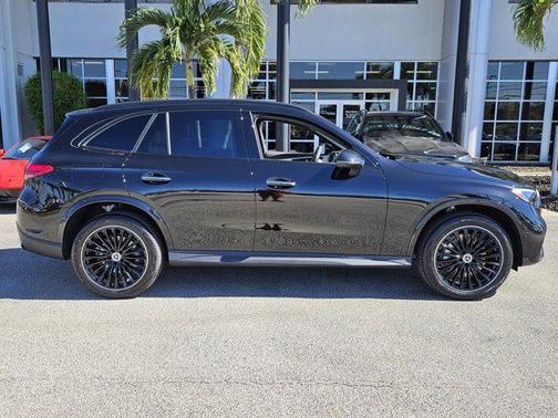 2026 Mercedes-Benz GLC 300 Base