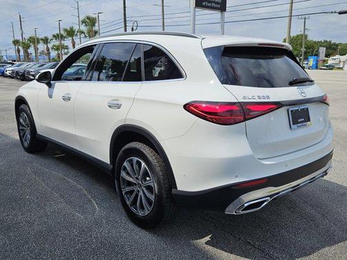 2025 Mercedes-Benz GLC 300 Base
