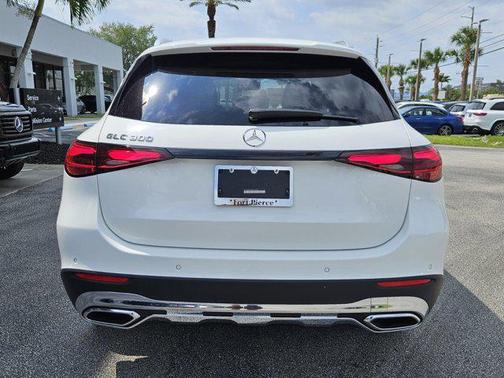 2025 Mercedes-Benz GLC 300 Base