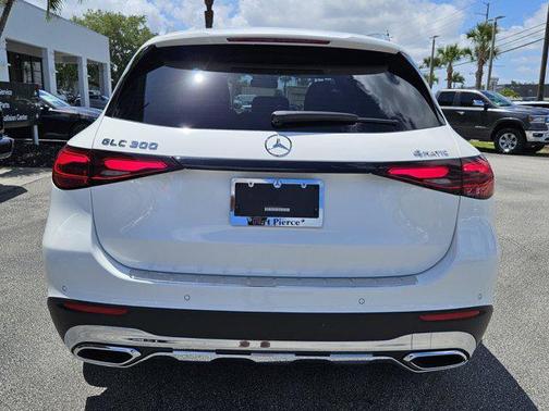2025 Mercedes-Benz GLC 300 4MATIC