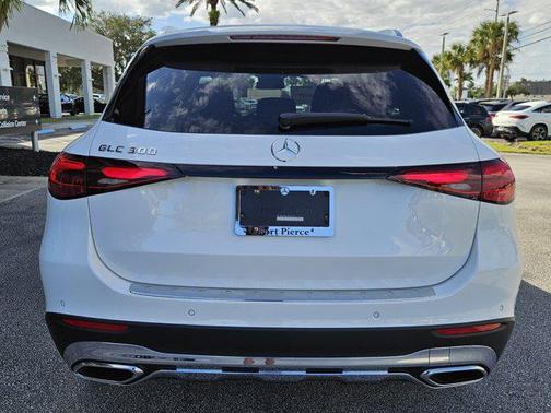 2026 Mercedes-Benz GLC 300 Base