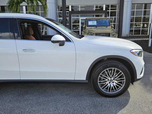 2026 Mercedes-Benz GLC 300 Base