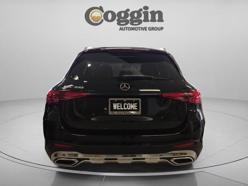 Black 2026 Mercedes-Benz GLC 300 Base