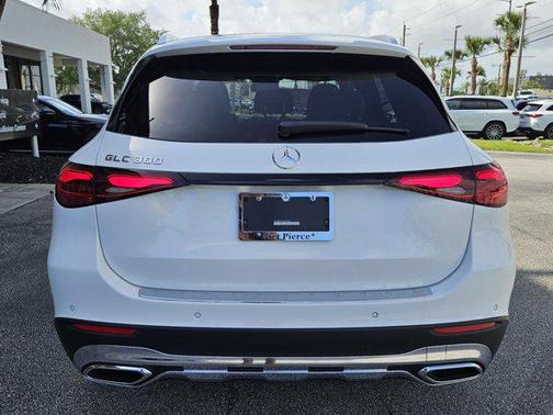 2025 Mercedes-Benz GLC 300 Base