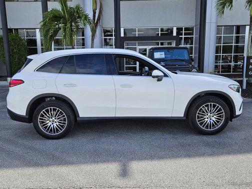 2025 Mercedes-Benz GLC 300 Base