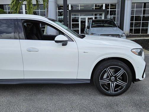 2025 Mercedes-Benz GLC 350e Base