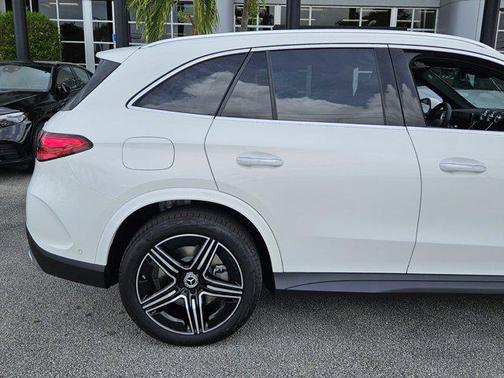 2025 Mercedes-Benz GLC 350e Base