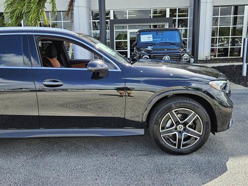 2025 Mercedes-Benz GLC 300 Base