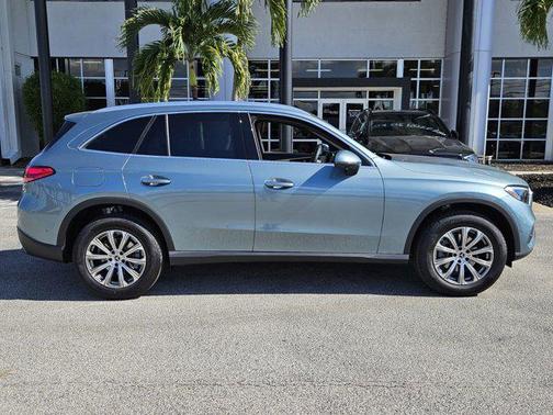 2026 Mercedes-Benz GLC 300 Base