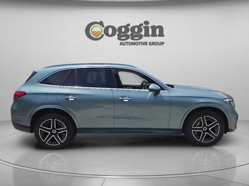 Verde Silver Metallic 2027 Mercedes-Benz GLC 300 Base
