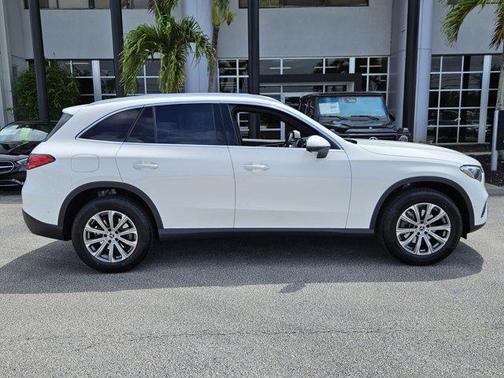 2025 Mercedes-Benz GLC 300 Base