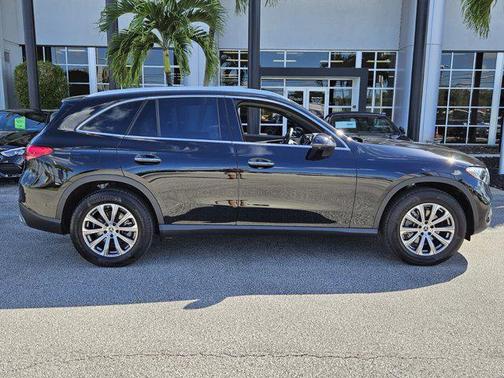 2025 Mercedes-Benz GLC 300 Base
