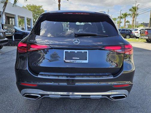 2025 Mercedes-Benz GLC 300 Base